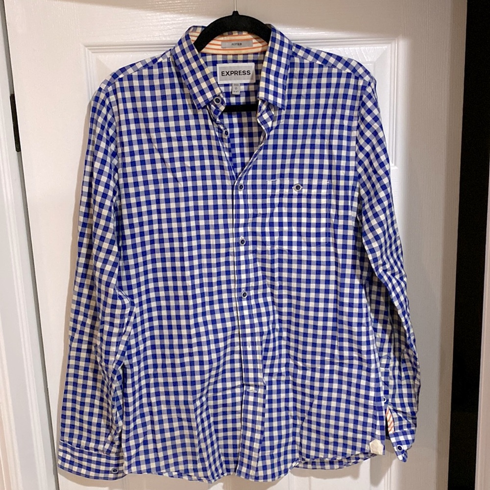 Express Men’s fitted casual long sleeve shirt